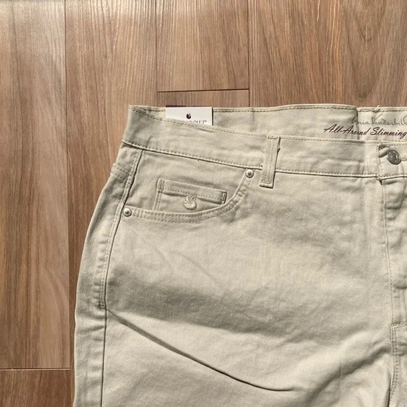 Gloria Vanderbilt Amanda shorts w slimming panel flex denim short 20W - Picture 5 of 17